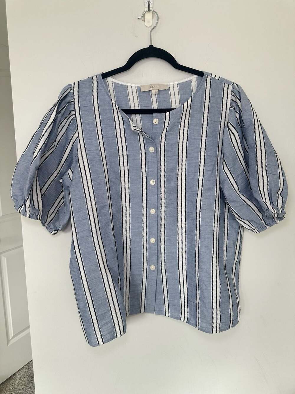 100% Cotton Loft Button Front Top Size L Blue White Striped Short Puff Sleeve Bl